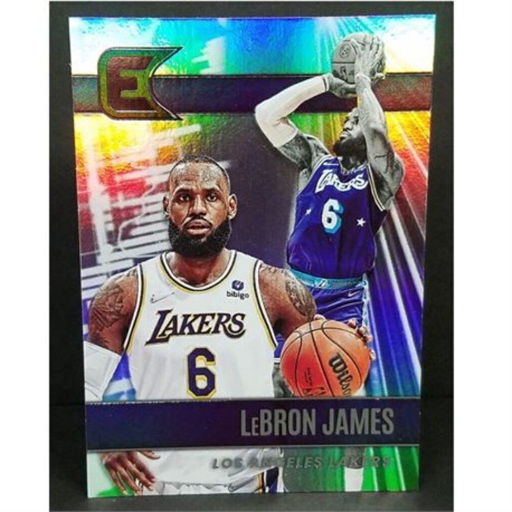 2020-21 LEBRON JAMES BASE CHRONICLES ESSENTIALS CARD